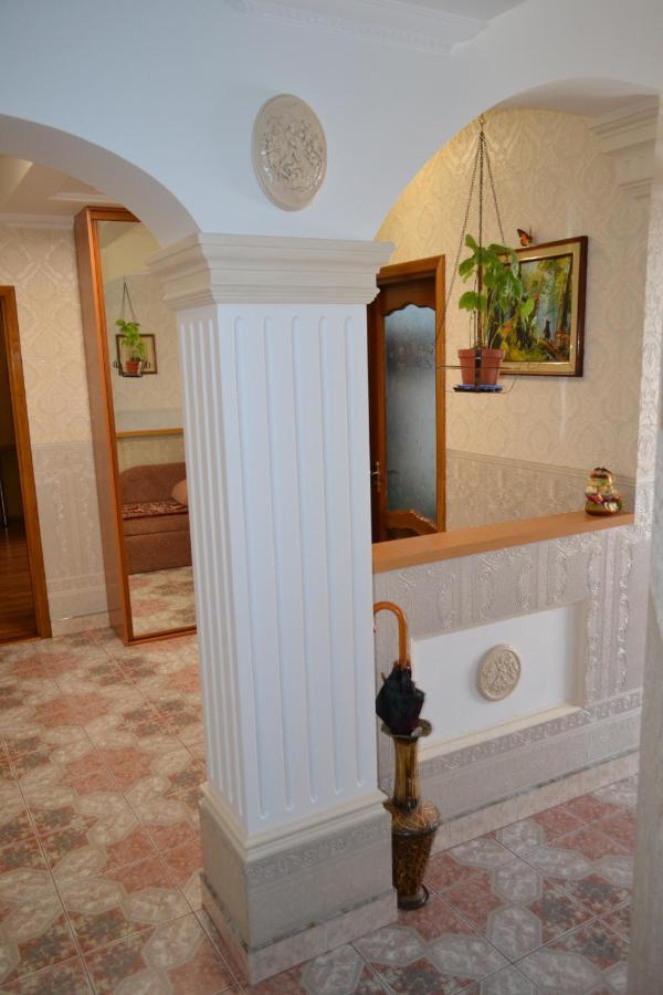Executive Suite In The Centre Ternopil Buitenkant foto